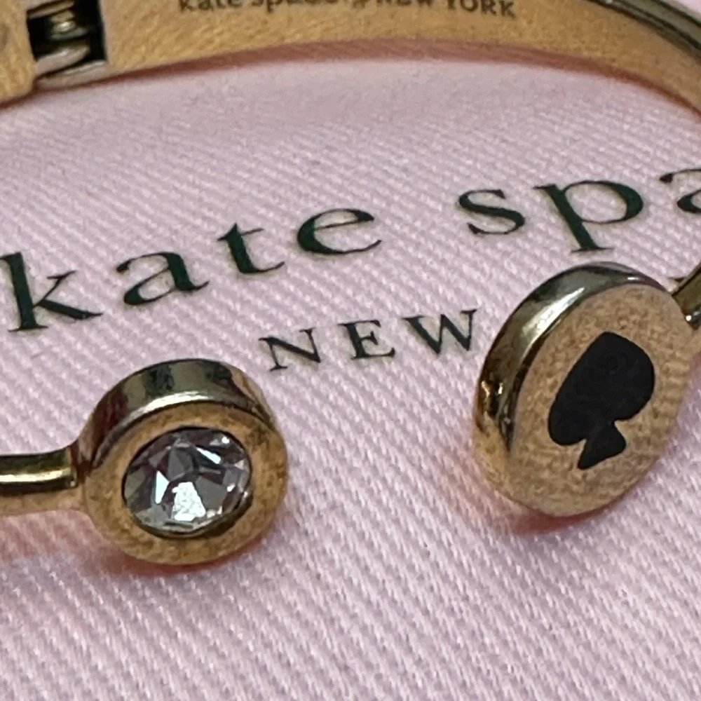 Kate Spade gold bracelet with back hinge! - Picture 3 of 6